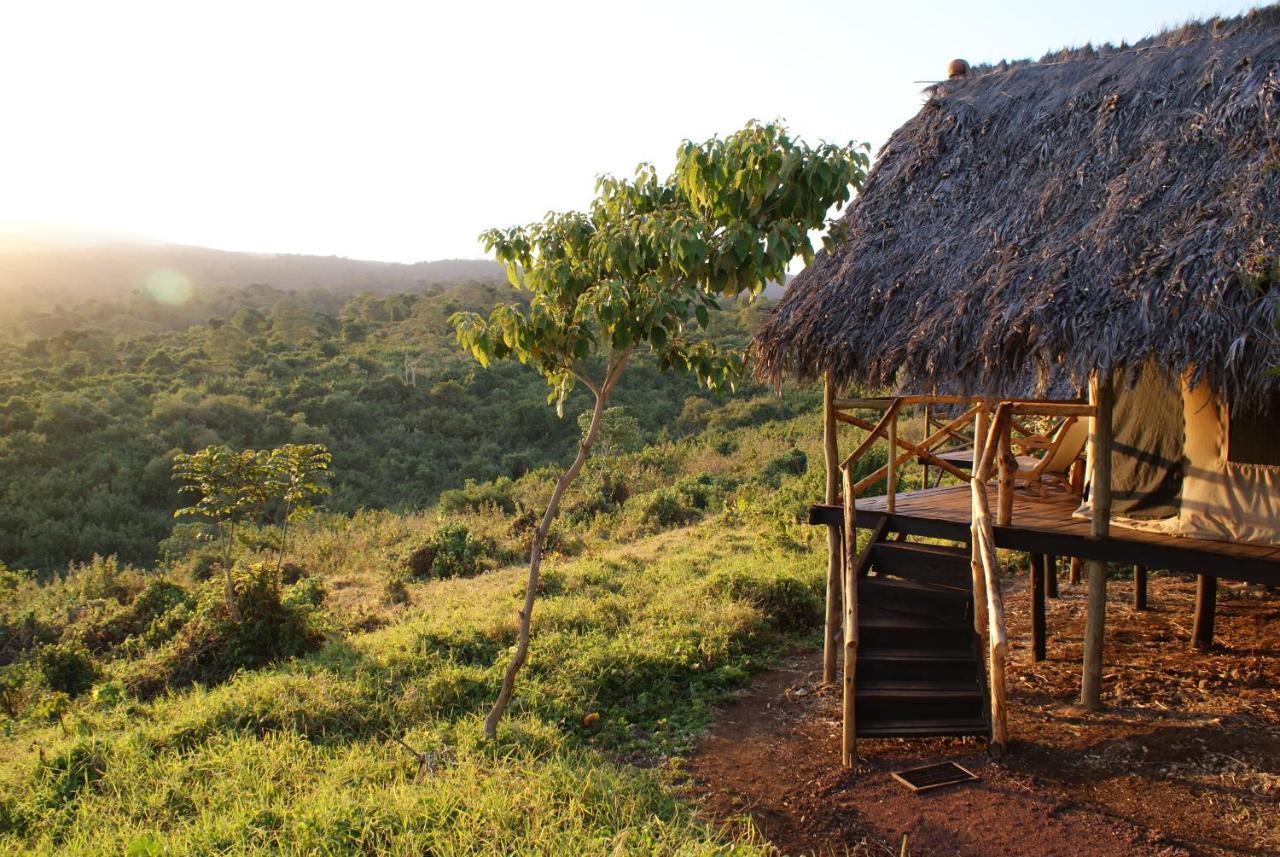 Crater Forest Tented Lodge Karatu Bagian luar foto